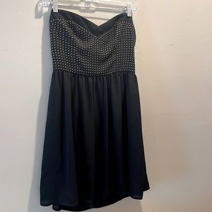 Black sweetheart shaped skater dress for homecoming prom going out